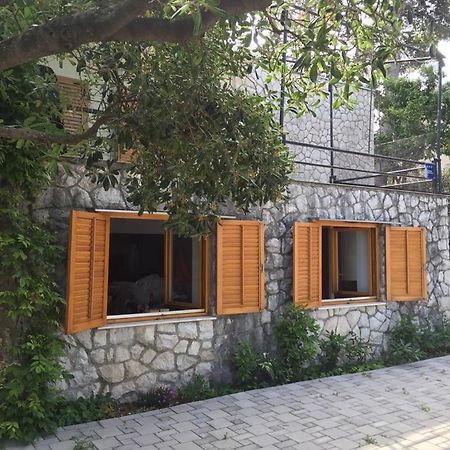 Cozy Place On The Beach Apartment Trogir Exterior photo