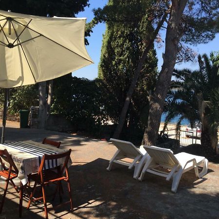 Cozy Place On The Beach Apartment Trogir Exterior photo