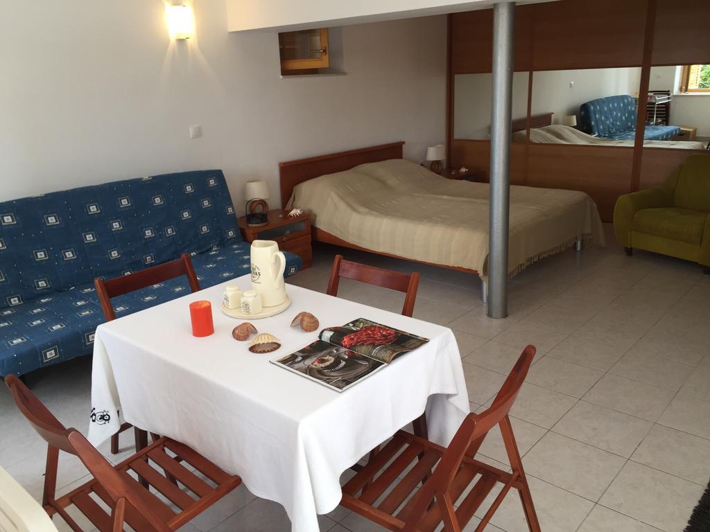 Cozy Place On The Beach Apartment Trogir Exterior photo