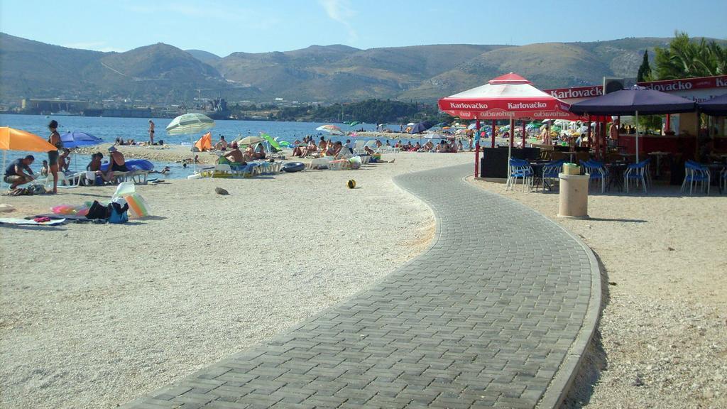 Cozy Place On The Beach Apartment Trogir Exterior photo