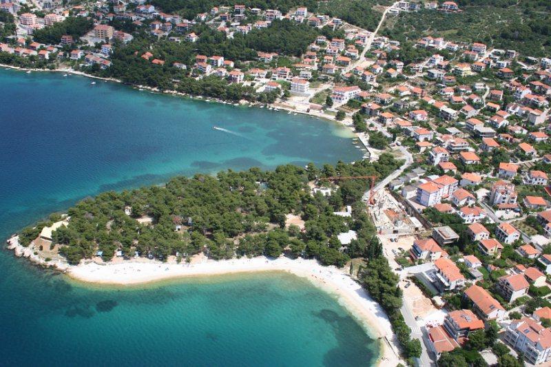 Cozy Place On The Beach Apartment Trogir Exterior photo
