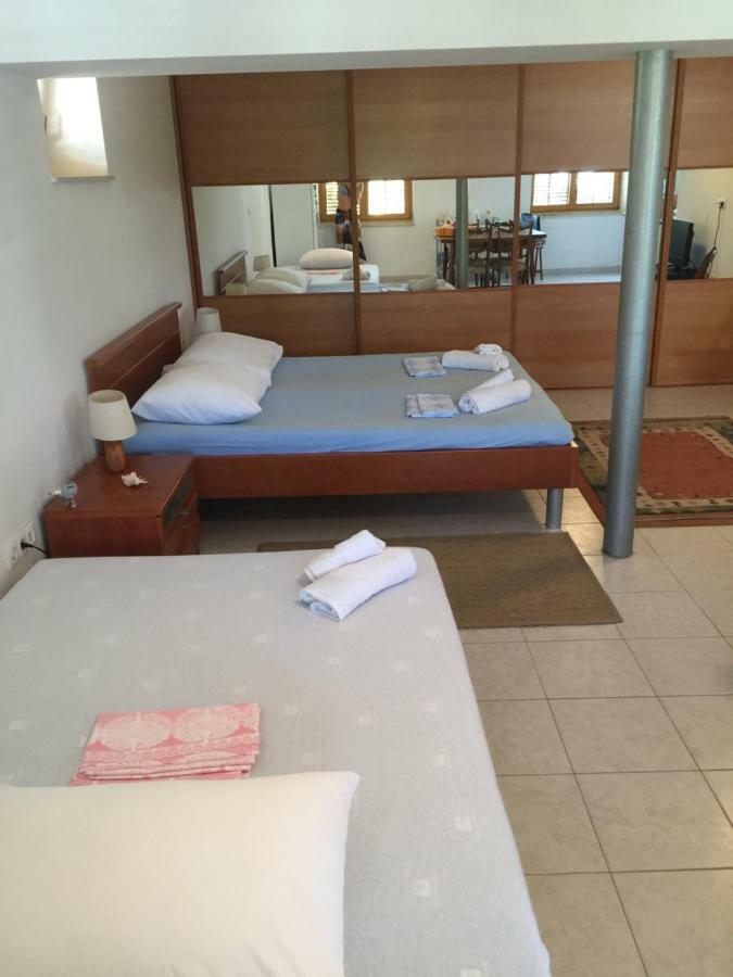 Cozy Place On The Beach Apartment Trogir Exterior photo